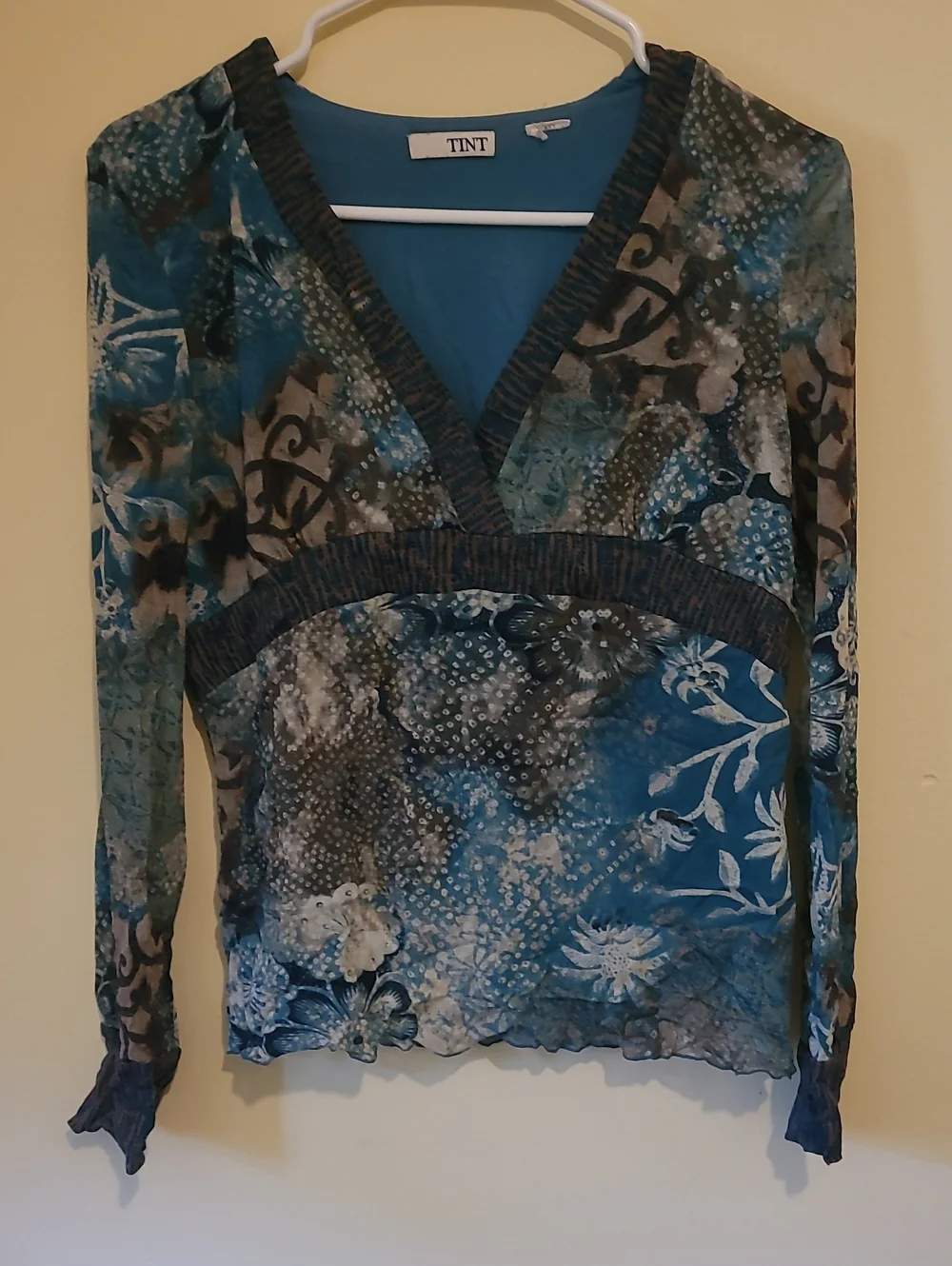 TINT Teal Floral V-Neck Long Sleeve Top